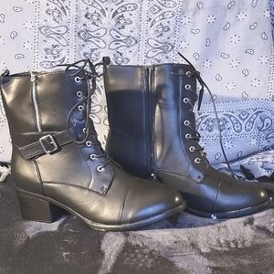 NWT Trista Combat Boot Cloudwalkers by Avenue 13w